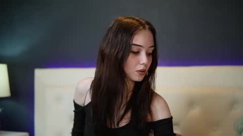  Josie  online show from December 3, 2025, 8:07 pm