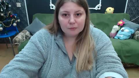 josiesun771 online show from February 10, 2025, 10:09 am