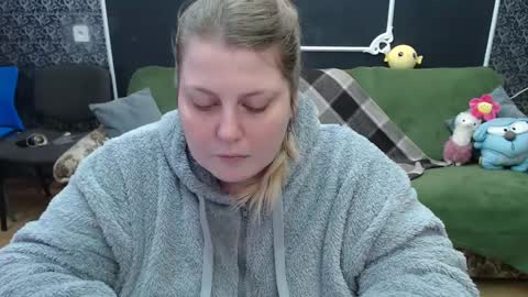 josiesun771 online show from March 1, 2025, 10:34 am