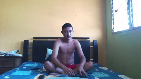 Snapshot of josue_skinny chatting on December 4, 2024, 7:56 pm JOSUE online show from December 4, 2024, 7:56 pm