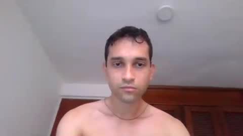 Snapshot of jovenvergonguapo09 chatting on August 8, 2026, 11:45 am Van Helsing online show from August 8, 2026, 11:45 am