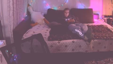 joy_keys online show from January 12, 2025, 5:44 pm