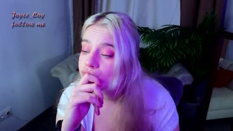 Snapshot of joyce_coy chatting on January 21, 2025, 3:54 pm Joyce online show from January 21, 2025, 3:54 pm