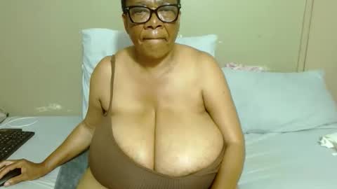 DairyQueen online show from November 30, 2025, 3:10 am