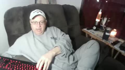 Snapshot of jpmel99 chatting on December 7, 2024, 11:34 pm jpmel99 online show from December 7, 2024, 11:34 pm