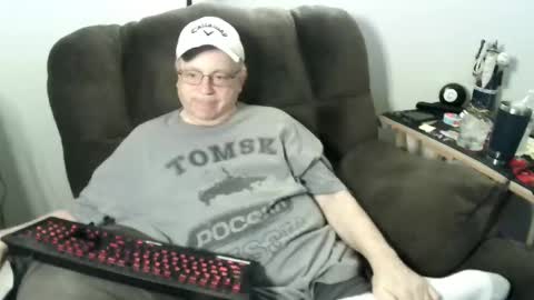 jpmel99 online show from November 17, 2025, 1:00 am