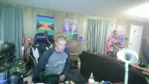 Snapshot of jrizzle1111 chatting on December 16, 2025, 2:27 am jrizzle1111 online show from December 16, 2025, 2:27 am