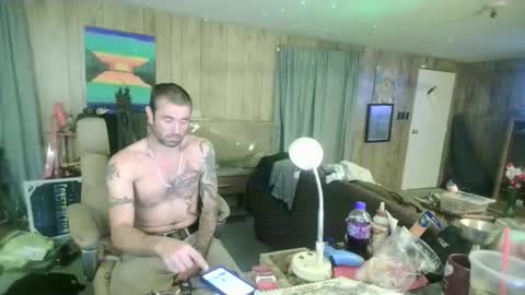 Snapshot of jrizzle1111 chatting on February 25, 2026, 7:18 am jrizzle1111 online show from February 25, 2026, 7:18 am