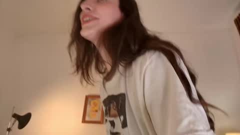 Jsmine  and sometimes Beaulooks online show from December 16, 2025, 11:32 pm