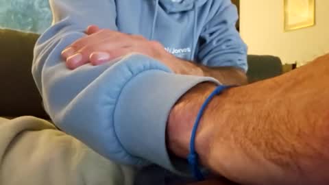 ju537705 online show from October 1, 2025, 7:09 pm