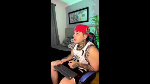 juan_alvarez18 online show from February 18, 2026, 6:20 am