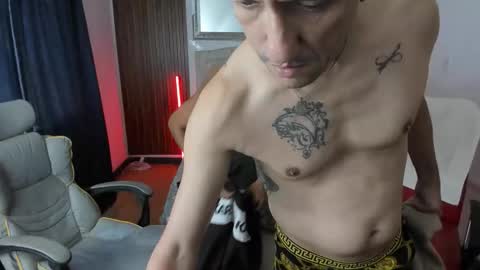 Snapshot of juan_and_luke chatting on March 21, 2026, 6:55 pm juan_and_luke online show from March 21, 2026, 6:55 pm