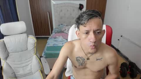 Snapshot of juan_and_luke chatting on March 29, 2026, 11:54 am juan_and_luke online show from March 29, 2026, 11:54 am