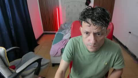 Snapshot of juan_and_luke chatting on April 6, 2026, 11:55 am juan_and_luke online show from April 6, 2026, 11:55 am