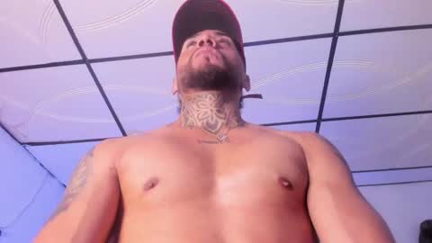 Snapshot of juan_bruce chatting on November 19, 2025, 12:54 am juan online show from November 19, 2025, 12:54 am