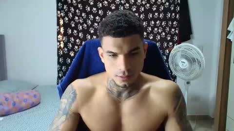juan_gomez_1 online show from November 10, 2025, 3:33 pm