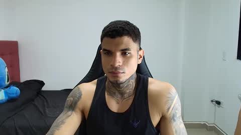 juan_gomez_1 online show from December 23, 2025, 12:19 am