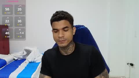 juan_gomez_1 online show from February 15, 2026, 11:45 pm