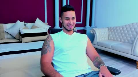 Snapshot of juan_muscle chatting on December 2, 2024, 6:10 pm juan_muscle online show from December 2, 2024, 6:10 pm