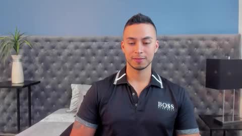 juan_muscle online show from November 29, 2025, 11:52 pm