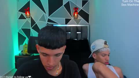 JuanSteven online show from April 8, 2026, 2:33 am