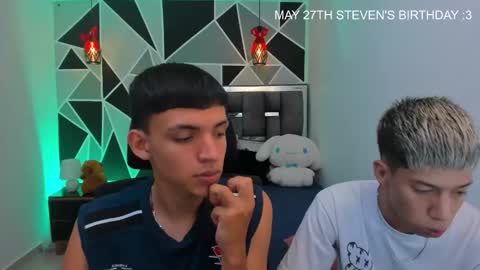 Snapshot of juan_nd_steven chatting on May 23, 2026, 2:50 am JuanSteven online show from May 23, 2026, 2:50 am