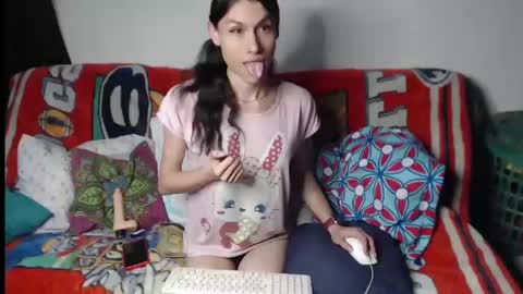 Snapshot of juanavelez9311 chatting on January 5, 2025, 1:04 pm JUANA ALEJANDRA VELEZ online show from January 5, 2025, 1:04 pm