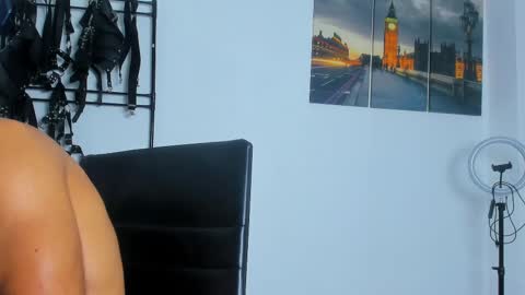 Juan Esteban online show from October 23, 2025, 3:50 am