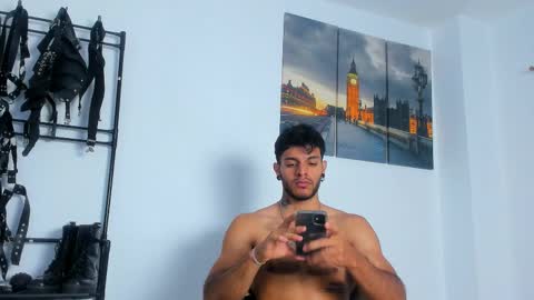 Juan Esteban online show from October 29, 2025, 11:23 am