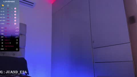 independent model online show from December 27, 2024, 8:24 am