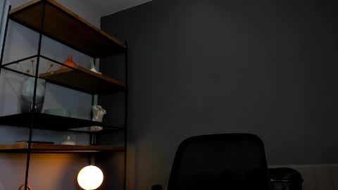 JUANDRES online show from April 11, 2026, 5:23 am