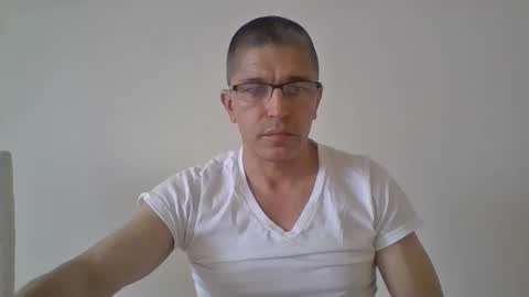 juanearth1 online show from April 1, 2026, 6:05 pm