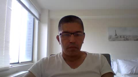 Snapshot of juanearth1 chatting on June 26, 2026, 9:41 pm juanearth1 online show from June 26, 2026, 9:41 pm