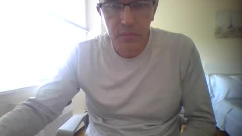 Snapshot of juanearth1 chatting on July 3, 2026, 9:10 pm juanearth1 online show from July 3, 2026, 9:10 pm