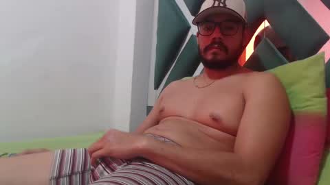 Snapshot of juanfe_style chatting on September 8, 2025, 6:18 pm juanfe_style online show from September 8, 2025, 6:18 pm