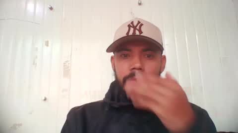 Snapshot of juanfe_style chatting on September 29, 2025, 1:49 pm juanfe_style online show from September 29, 2025, 1:49 pm