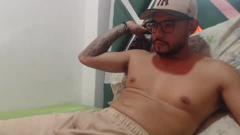 juanfe_style online show from November 10, 2025, 2:16 pm