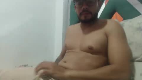 juanfe_style online show from November 16, 2025, 4:07 am