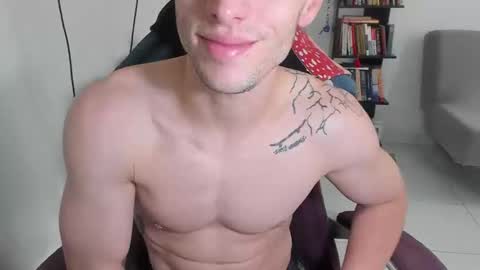 Snapshot of juanisimo_ chatting on March 19, 2026, 3:16 pm JUANISIMO online show from March 19, 2026, 3:16 pm