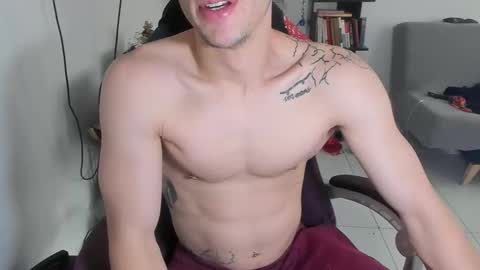 Snapshot of juanisimo_ chatting on March 20, 2026, 1:05 pm JUANISIMO online show from March 20, 2026, 1:05 pm