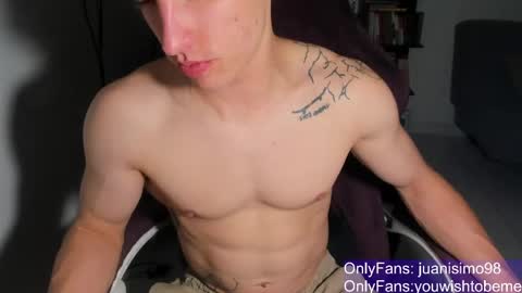 Snapshot of juanisimo_ chatting on April 13, 2026, 3:45 am JUANISIMO online show from April 13, 2026, 3:45 am