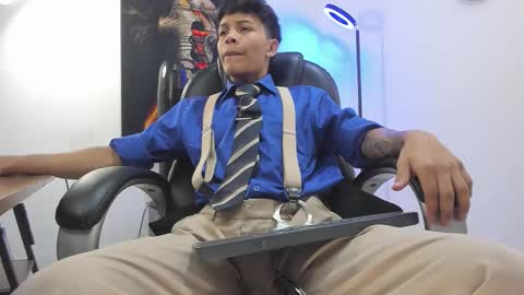 Snapshot of juank_wss chatting on November 8, 2025, 2:39 pm Juank online show from November 8, 2025, 2:39 pm