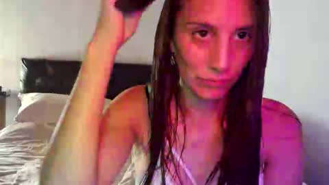 Snapshot of juanyroo chatting on February 24, 2025, 12:52 am juanyroo online show from February 24, 2025, 12:52 am