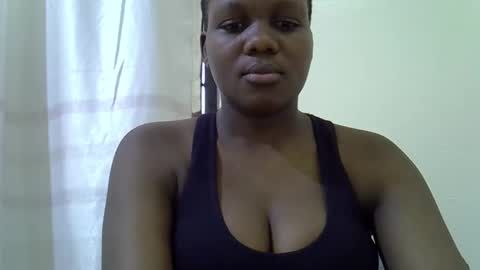 juicy_bella2 online show from October 15, 2025, 7:52 am