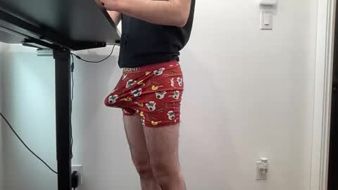 juicy boy21 online show from November 12, 2025, 4:07 pm