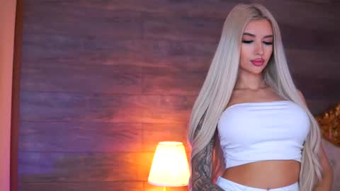 Snapshot of juicy_jessye chatting on November 16, 2025, 8:47 pm Jessye online show from November 16, 2025, 8:47 pm