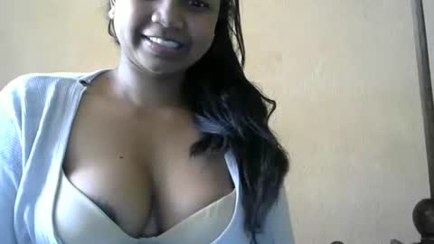 stellah online show from September 15, 2025, 7:52 am