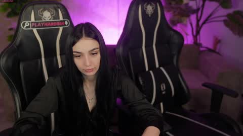 Snapshot of juicy_secrets_054 chatting on May 6, 2026, 10:42 am Elza online show from May 6, 2026, 10:42 am