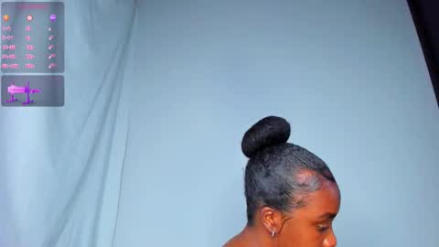 Snapshot of juicy_sky chatting on November 22, 2025, 11:20 am Your Paradise online show from November 22, 2025, 11:20 am