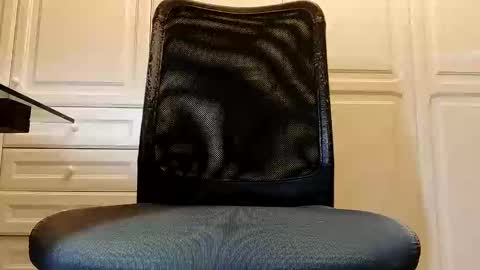 Snapshot of juicyballs8 chatting on October 3, 2025, 7:33 pm Paul online show from October 3, 2025, 7:33 pm